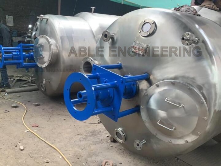 Chemical Reactor photo 31